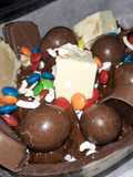 Huevo de chocolate relleno
