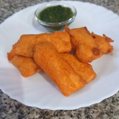 A picture of Raw Banana Fritters.