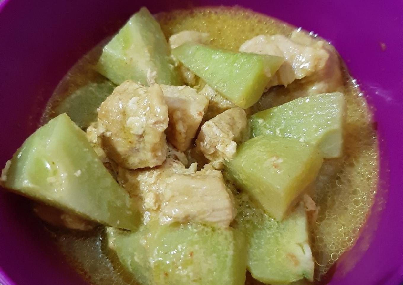 Babi bumbu kuning sayur waluh