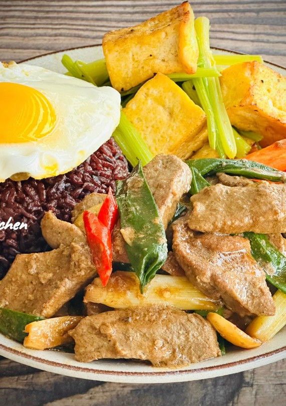 一鍋到底家常飯菜-蔥爆里肌 的食譜成品照片