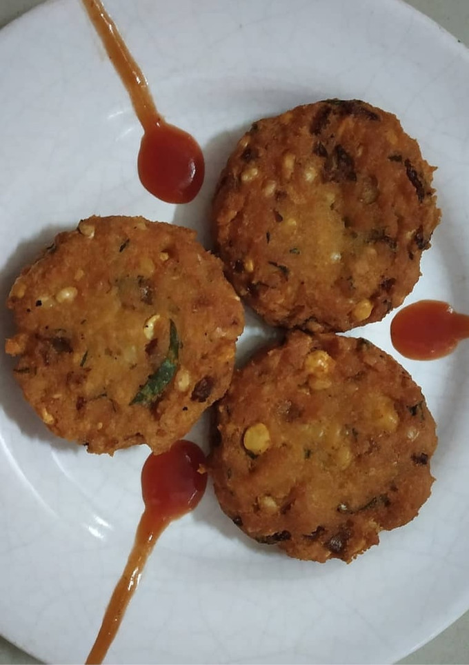 A picture of Mixed Dal Vadas.