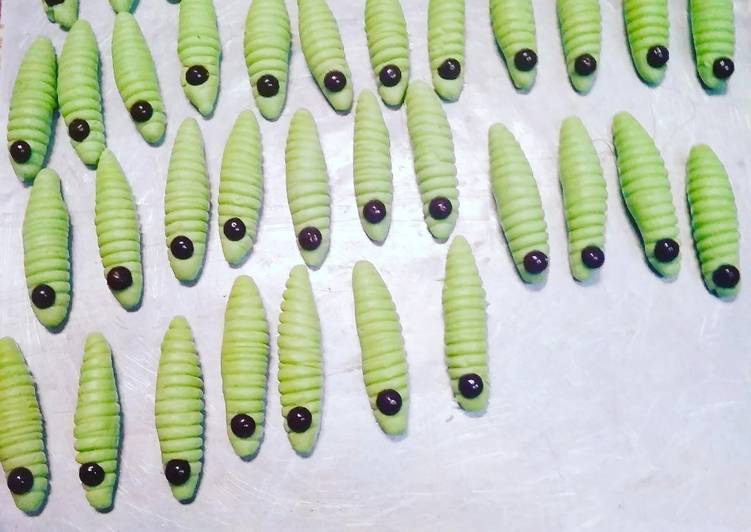 Bagaimana Membuat Kue kering ulat hijau greentea💚 yang Menggugah Selera