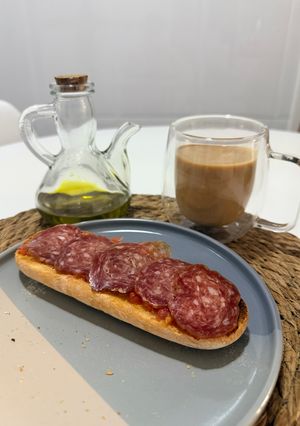 Una foto de Café frío con hierba buena