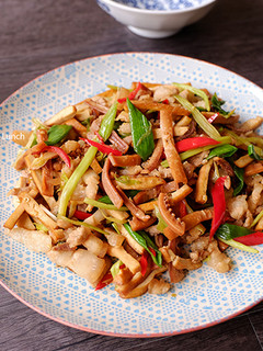 不需油炸,簡單做客家小炒 的食譜成品照片
