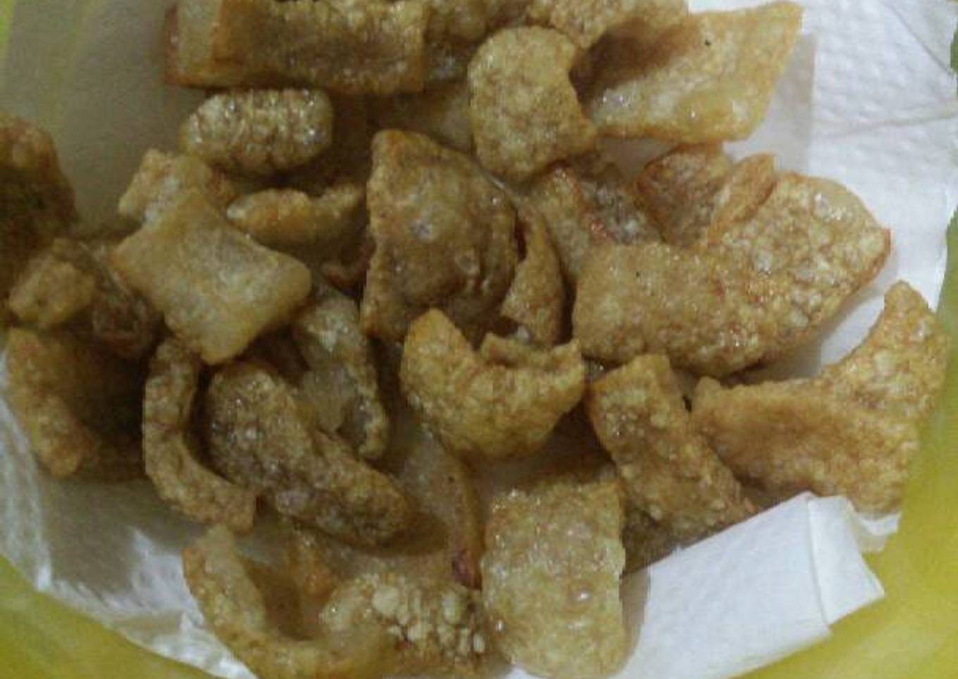 Rambak babi / bak phok /kerupuk kulit babi