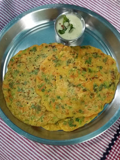 Carrot Coriander Chilla செய்முறை முக்கிய புகைப்படம்