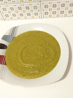 Una foto de Puré de verduras con crema de boletus