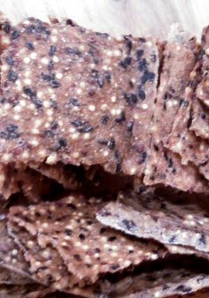 A picture of Crunchy whole grain crackers.