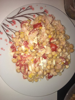 Una foto de Ensalada de garbanzo