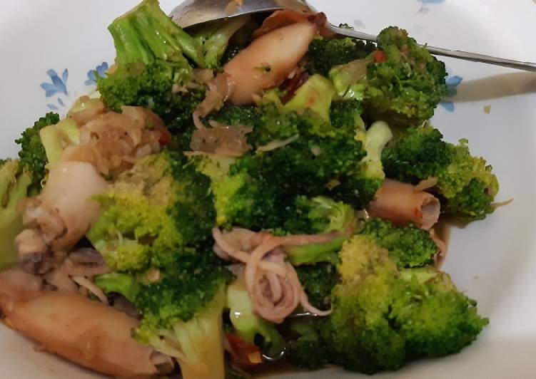 Resep Tumis Brokoli Cumi Tanpa Minyak Anti Gagal