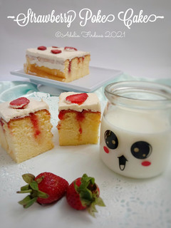 Foto resep Strawberry Poke Cake