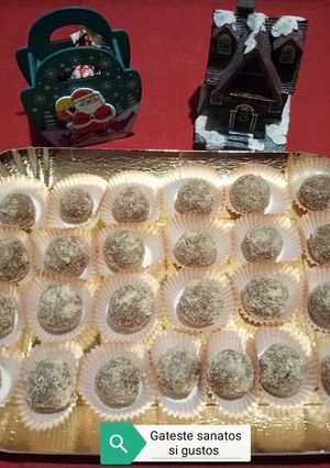 O poză a rețetei Biluțe de biscuiți cu ciocolată.