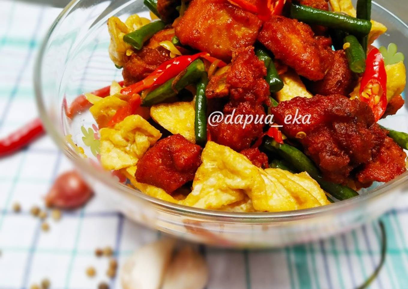 Ayam goreng kunyit