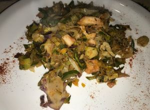 Una foto de Chop suey de pulpo