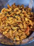 Makaroni pedas daun jeruk