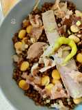 Ensalada de lentejas con ahumados y altramuces