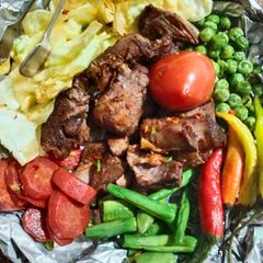 A picture of Steam Beef with vegetables.