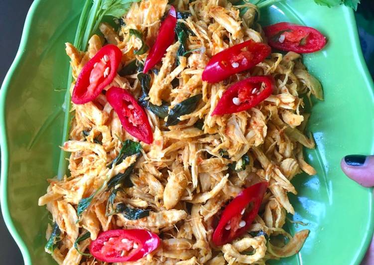 DICOBA! Resep Ayam Suwir Pedas Kemangi masakan rumahan simple