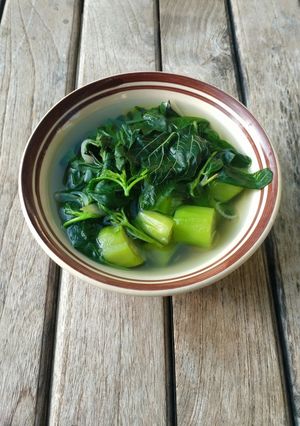 Foto resep Sayur Bening Bayam dan Oyong