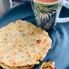 A picture of Rice flour and Chana dal roti.
