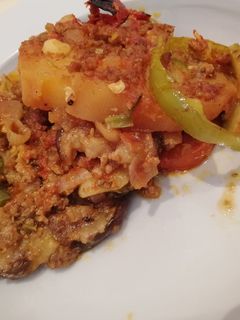 صورة لوصفة مسقعه باللحم المفروم