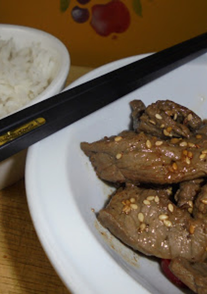 Una foto de Filete de ternera con semillas de sésamo