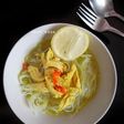 Soto ayam kuah kuning