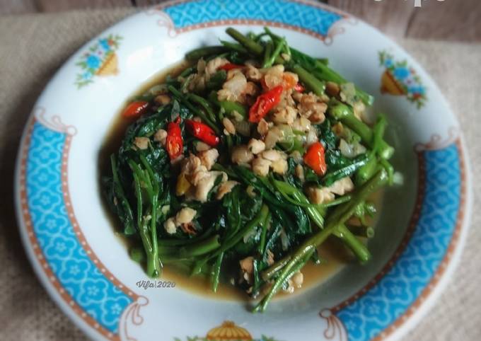 Cara Gampang Menyiapkan Tumis kangkung tempe Anti Gagal