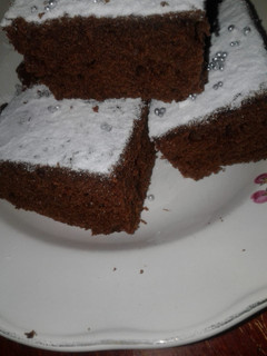 Una foto de Brownies de chocolate 🍫y nueces.💕
