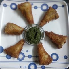 A picture of Green peas potato cone.