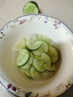 A picture of Pickled cucumber.