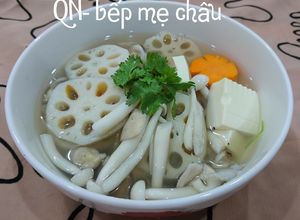 Hình của món Canh củ sen nấu nấm thập cẩm chay.