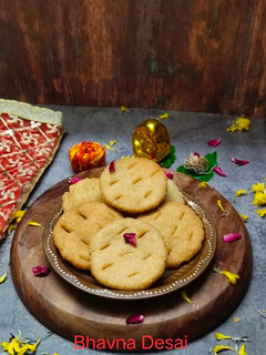 ફરસી પૂરી.(Farsi poori Recipe in Gujarati) રેસીપી મુખ્ય ફોટો