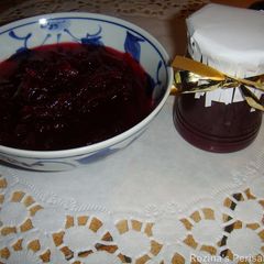 A picture of Pickled beetroot.
