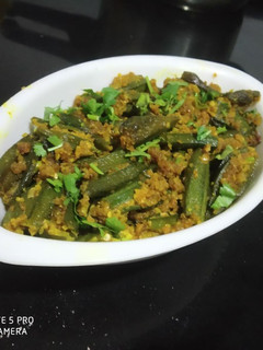 મસાલા ભીંડા રેસીપી મુખ્ય ફોટો