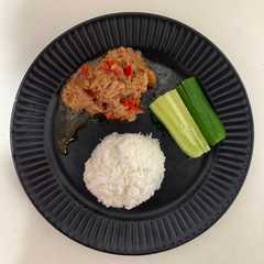 รูปของ Tuna kaleng pedas by nuha
