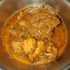 A picture of Punjabi chicken.