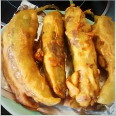 A picture of Mirchi pakoda.