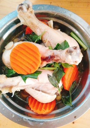 รูปของ น่องไก่นึ่งสมุนไพร