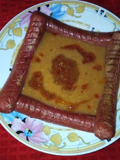 Sárgaborsó főzelék sült virslivel recept fotója