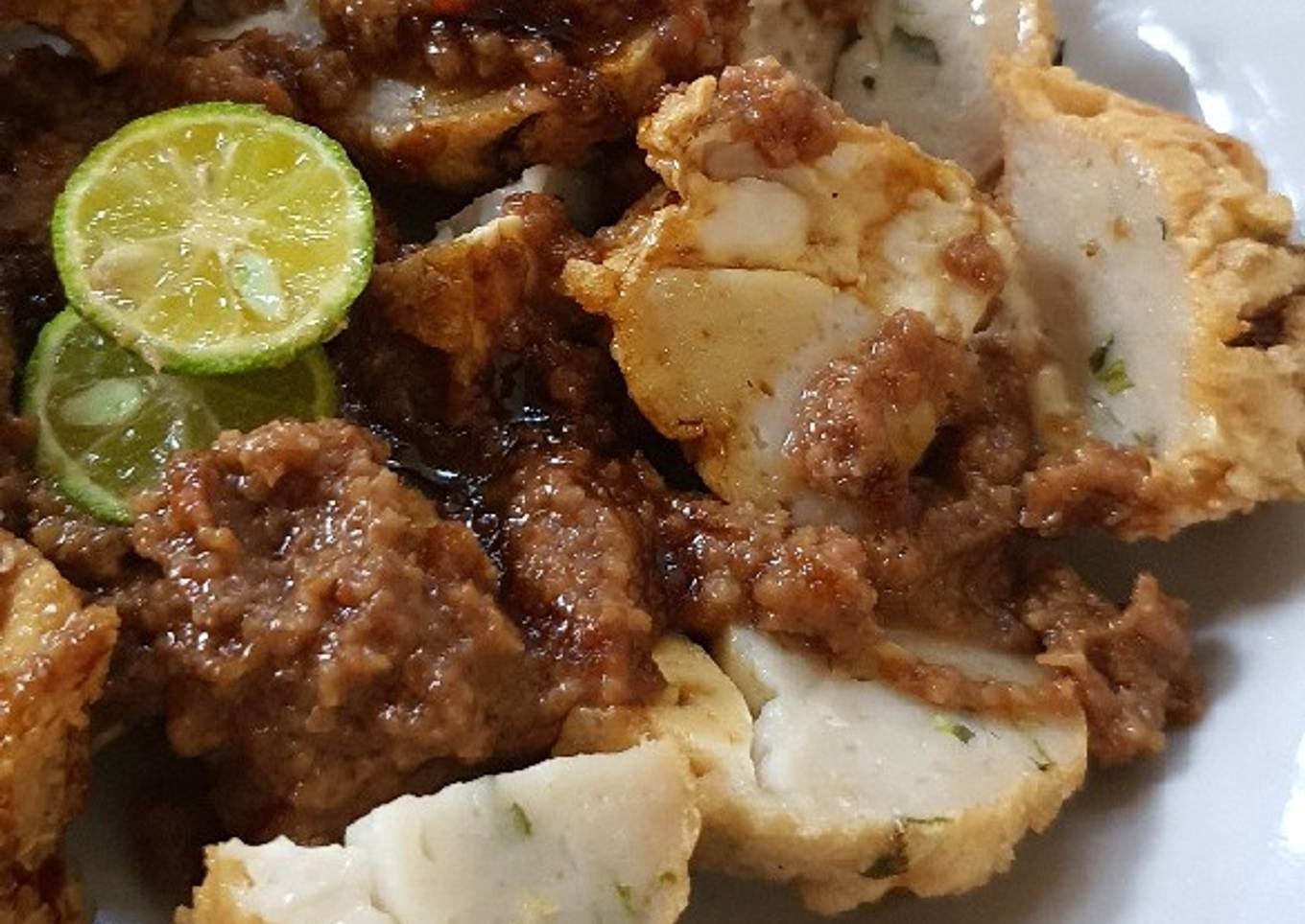 96. Batagor ikan
