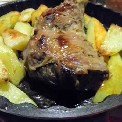 Carne y papas al horno Receta de graciela martinez @gramar09 en Instagram  ☺?- Cookpad