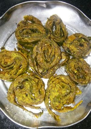 પાત્રા રેસીપી મુખ્ય ફોટો