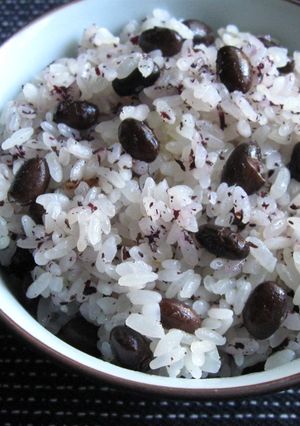 A picture of Black Bean & 'Yukari’ Glutinous Rice.