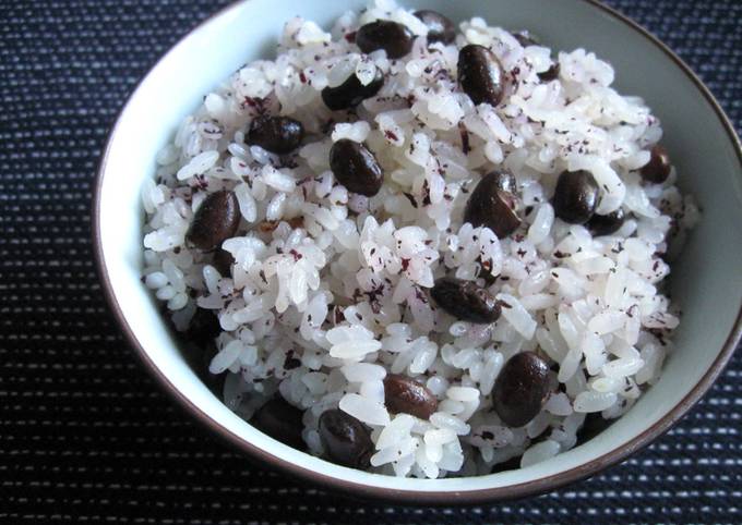 Easiest Way to Prepare Perfect Black Bean &amp; &#39;Yukari’ Glutinous Rice