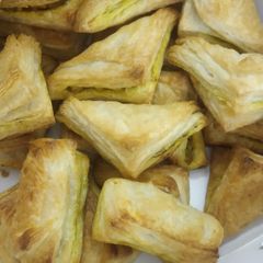 A picture of Aloo Patties.