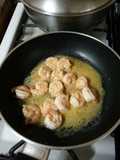 Camarones al ajillo