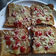 A picture of Potato bread toast.