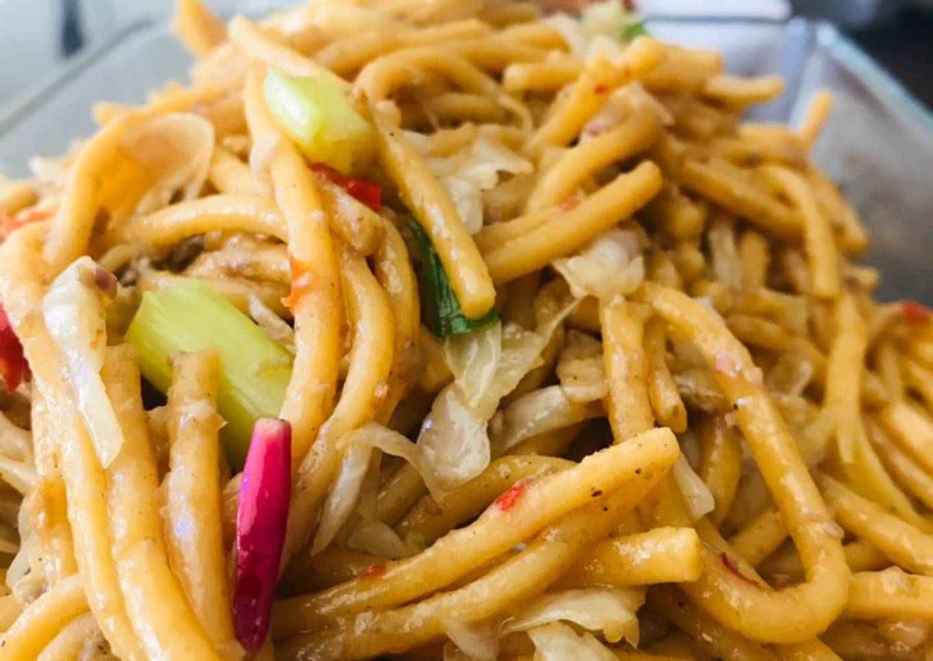 Mie Gomak Goreng Kecombrang