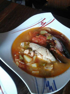 Una foto de Caldereta de pescado en olla de barro